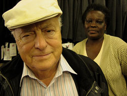 Le metteur en sc�ne Marc Isaacs examine avec charme et humour la question des communaut�s raciales � Barking, une ville ouvri�re d...